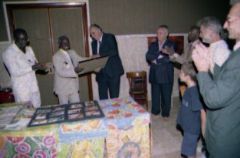 1998 carlo consegna opere sindaci